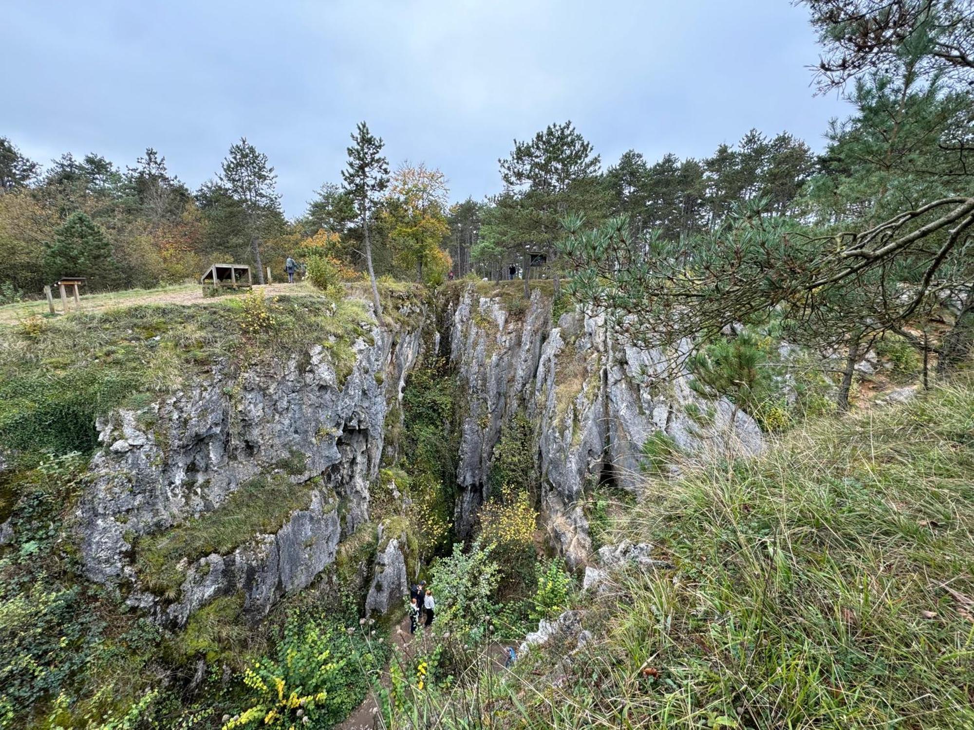 Les Gabelous - Micro-Gites - Viroinval Dourbes Buitenkant foto